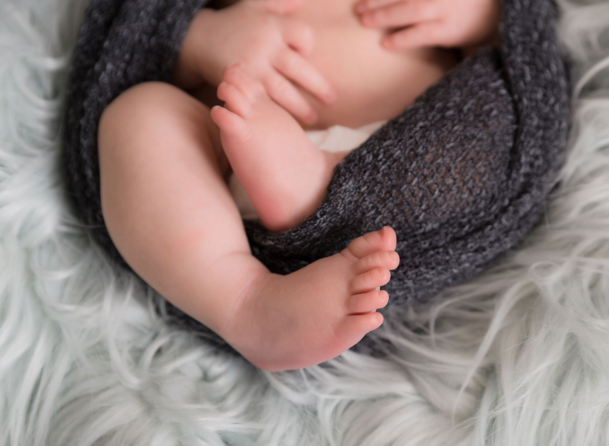 newborn-toes-baby-feet